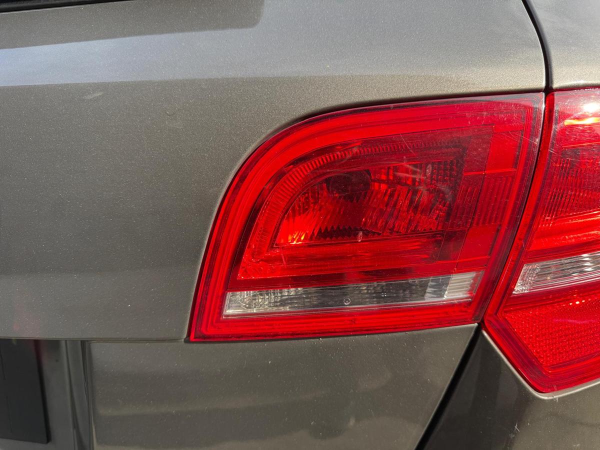 Audi A3 8P BJ12 original Rücklicht Rückleuchte innen rechts Sportsback Facelift